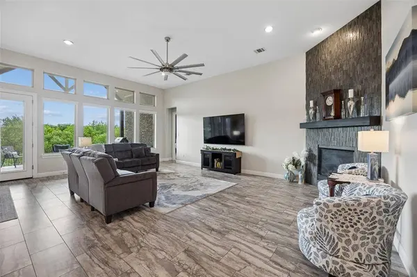 15852 Bent Rose Way, Fort Worth, TX 76177