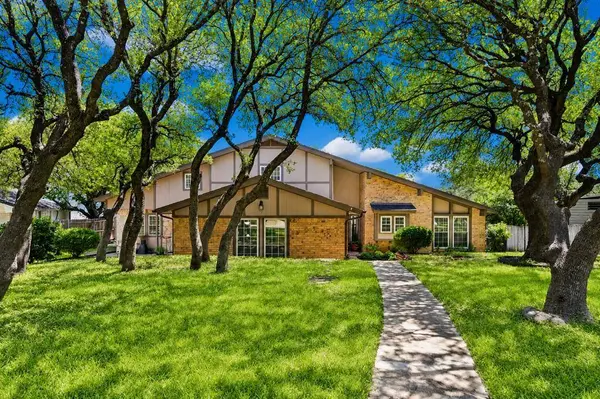 7504 Canyon Crest Court