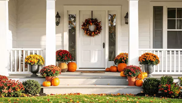 Beautiful Fall Exterior Décor Ideas To Try This Fall
