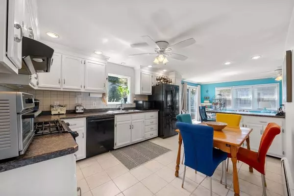 64 Gold Finch, Dennis, MA 02660