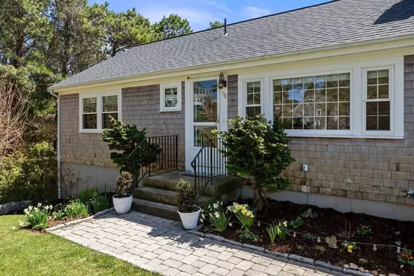 64 Gold Finch, Dennis, MA 02660