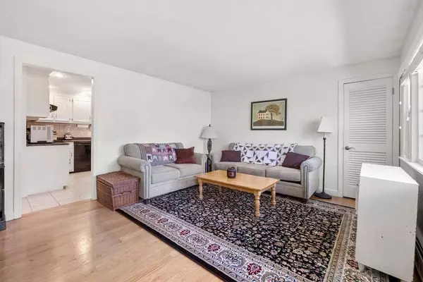 64 Gold Finch, Dennis, MA 02660