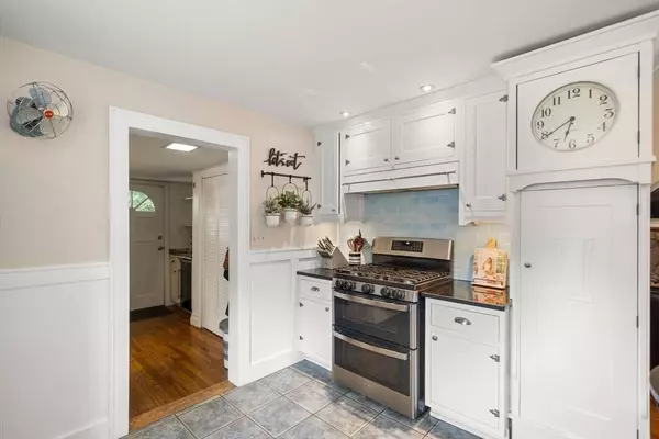 85 Casey St, Norwood, MA 02062