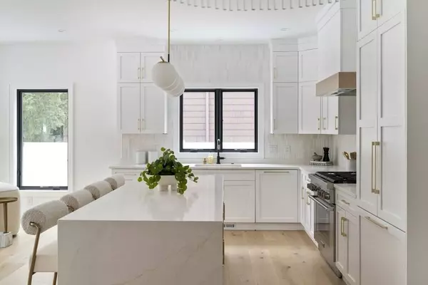 224 Auburn St #A, Newton, MA 02466