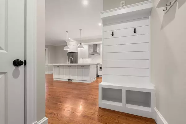 144 Highland Ave #1, Somerville, MA 02143