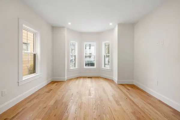 81 Gilman St, Somerville, MA 02145