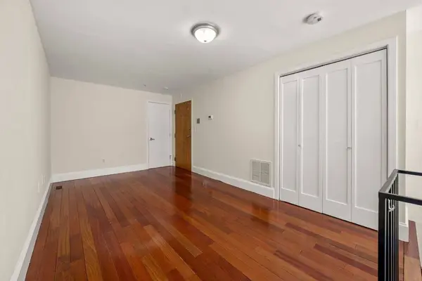 46 N Bennet St #1, Boston, MA 02113