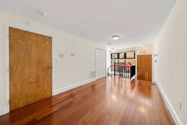 46 N Bennet St #1, Boston, MA 02113