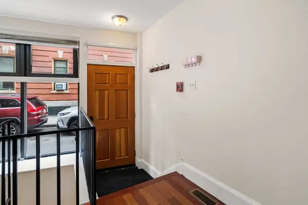 46 N Bennet St #1, Boston, MA 02113