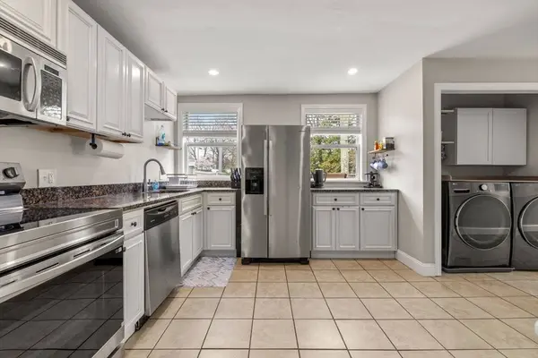 443 Pleasant St, Tewksbury, MA 01876