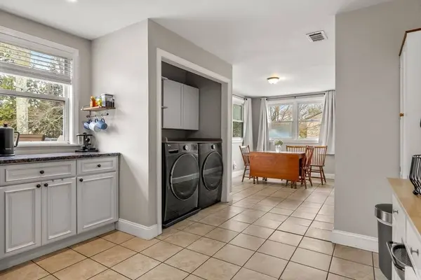 443 Pleasant St, Tewksbury, MA 01876