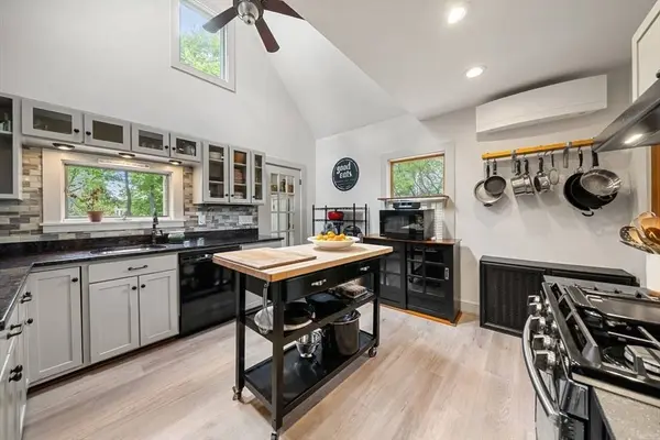 94 William St, Stoneham, MA 02180