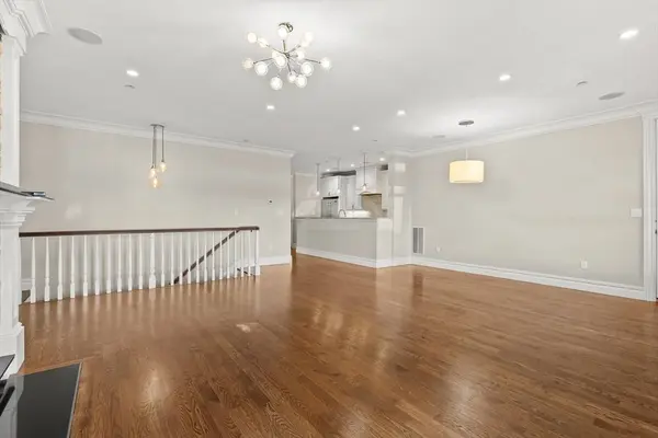 9 M #2, Boston, MA 02127