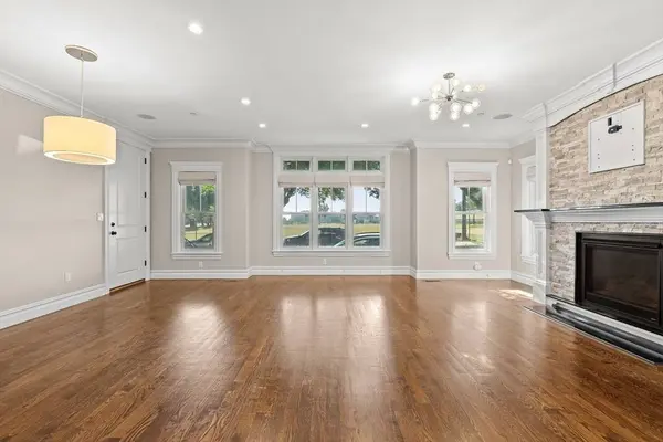 9 M #2, Boston, MA 02127