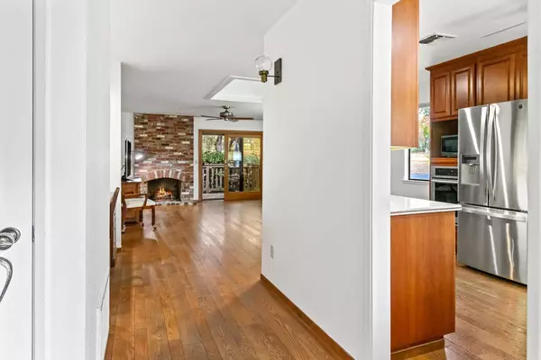 6543 Crosswoods CIR, Citrus Heights, CA 95621