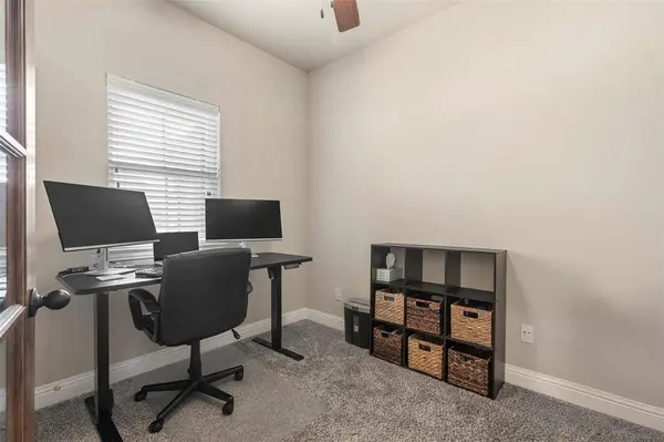 4012 Kensington Drive, Sanger, TX 76266