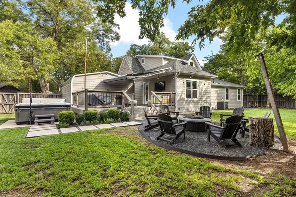 901 Oak Street, Mckinney, TX 75069
