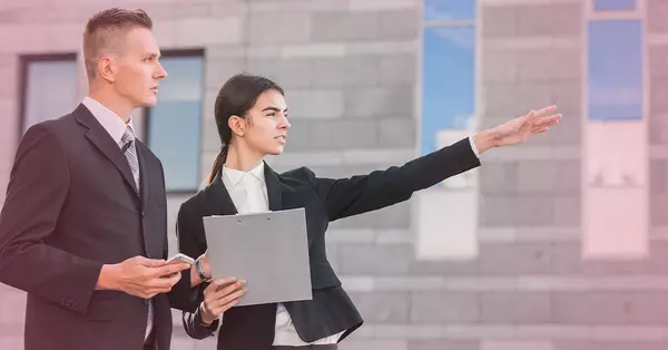 Why are agents moving in waves to Real Broker?