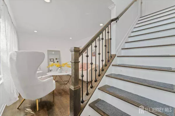 117 W Francis ST, Iselin, NJ 08830