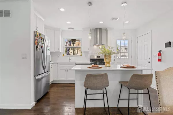 117 W Francis ST, Iselin, NJ 08830