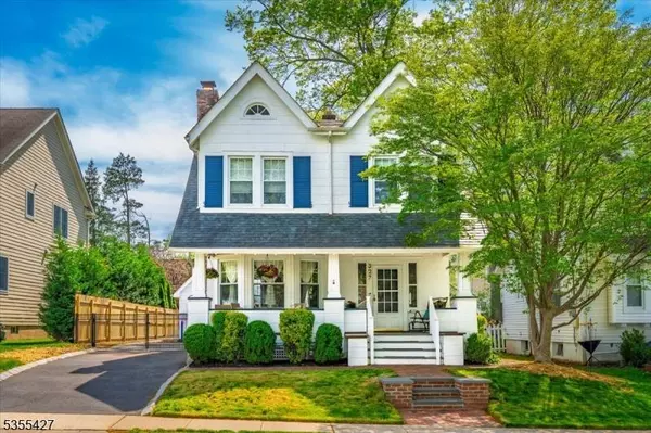 527 Coleman Pl, Westfield Town, NJ 07090