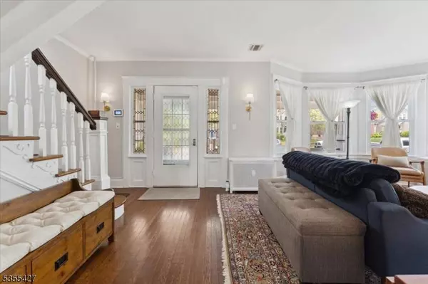 527 Coleman Pl, Westfield Town, NJ 07090