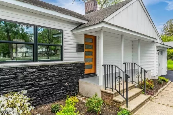 60 Riverside Dr, Florham Park Boro, NJ 07932