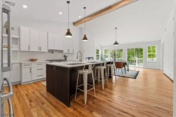 60 Riverside Dr, Florham Park Boro, NJ 07932