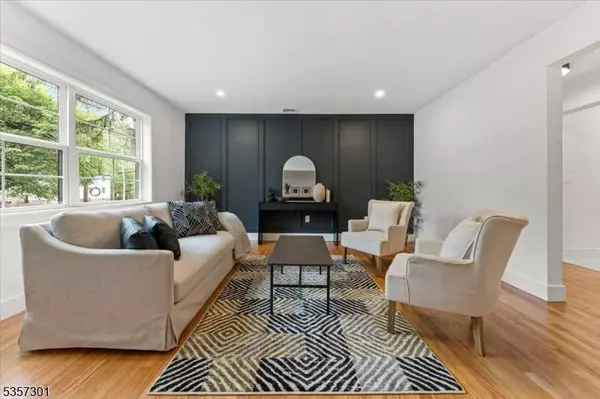 60 Riverside Dr, Florham Park Boro, NJ 07932