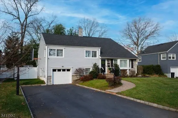 22 S Wickom Dr, Westfield Town, NJ 07090