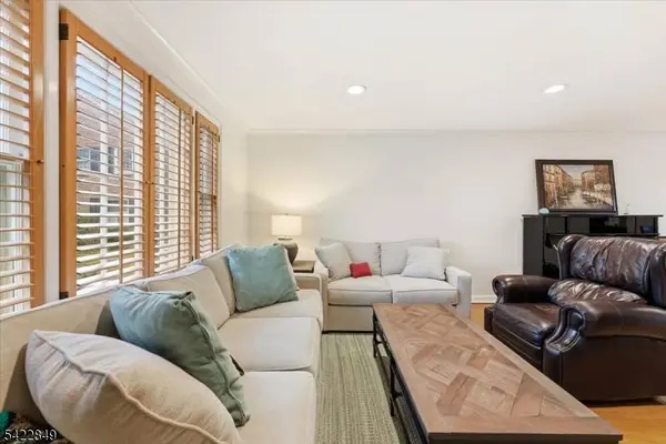 260 Walnut St #9, Westfield Town, NJ 07090