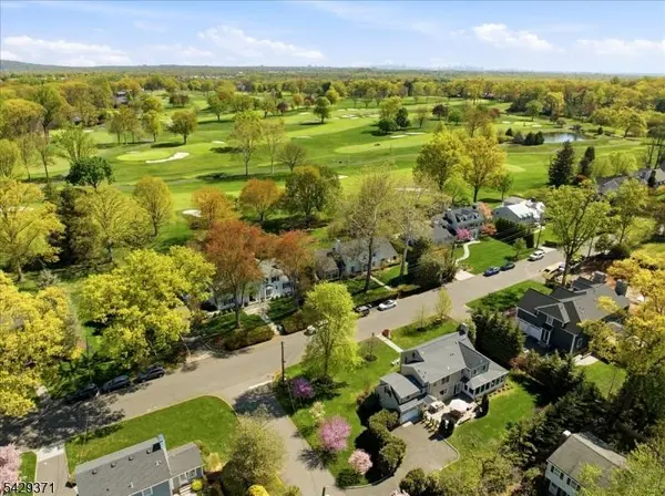 1061 Wychwood Rd, Westfield Town, NJ 07090