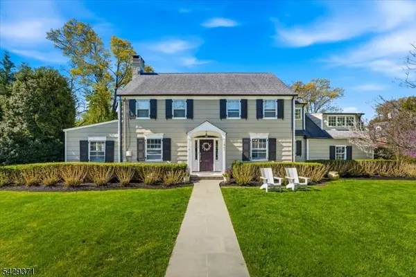 1061 Wychwood Rd, Westfield Town, NJ 07090