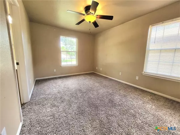 34 Blackjack CIR, Belton, TX 76513