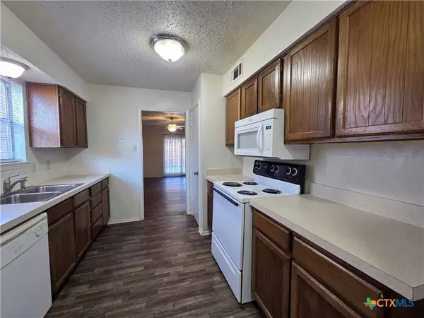 1802 Azalea DR, Temple, TX 76502