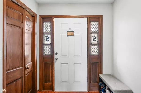 2632 Wildwood LN, Columbus, IN 47201