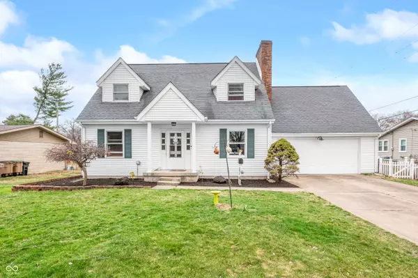 2632 Wildwood LN, Columbus, IN 47201