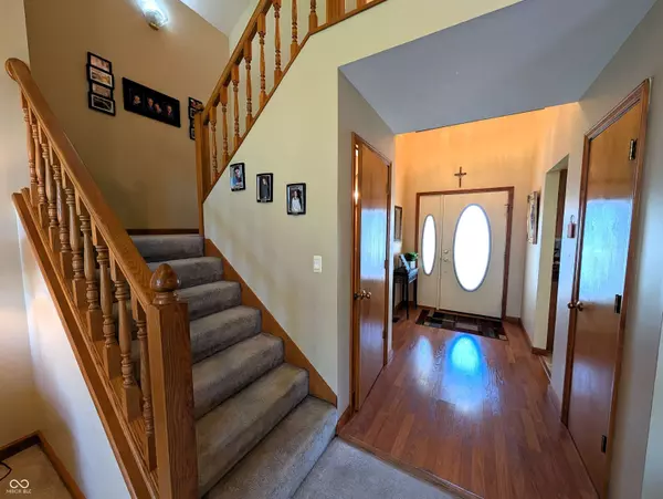 3730 Cheyenne CT, Columbus, IN 47203