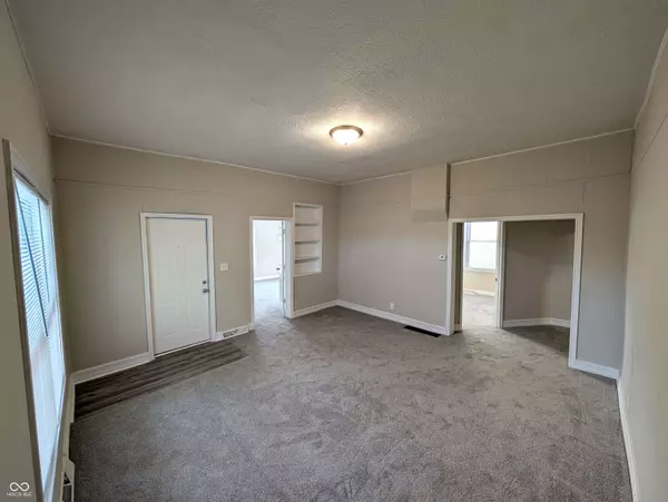 1303 9th ST, Columbus, IN 47201