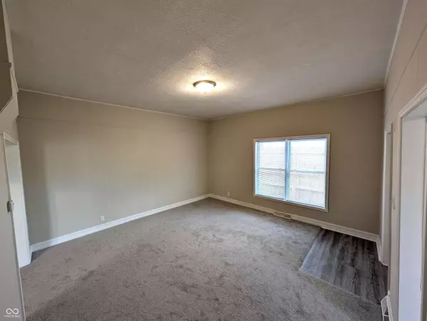 1303 9th ST, Columbus, IN 47201