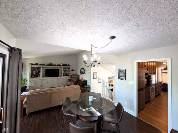 21 Osage CT, Columbus, IN 47201