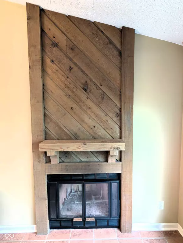 93 Lookout Ridge DR #24U, Columbus, IN 47201