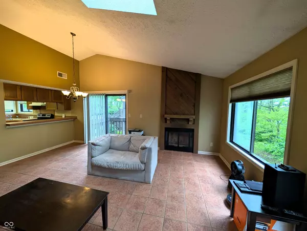 93 Lookout Ridge DR #24U, Columbus, IN 47201