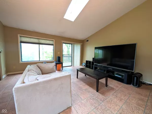 93 Lookout Ridge DR #24U, Columbus, IN 47201