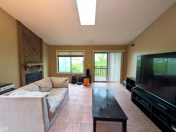 93 Lookout Ridge DR #24U, Columbus, IN 47201