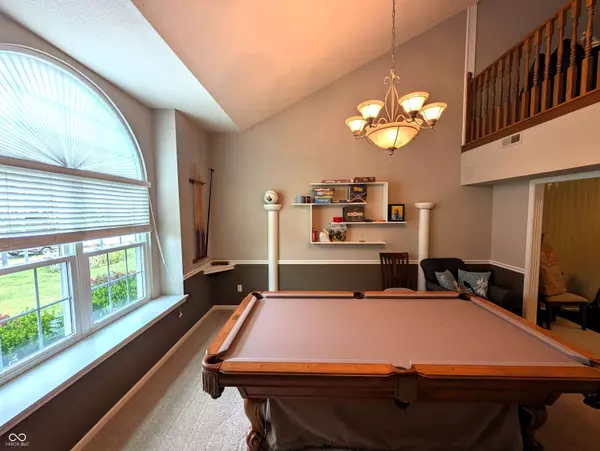 2879 Prairie Stream WAY, Columbus, IN 47203