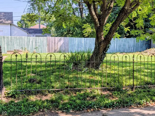 1103 Pearl ST, Columbus, IN 47201