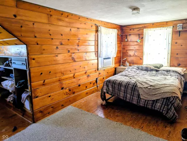 107 W Main ST, Westport, IN 47283