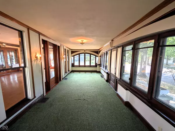 1103 Pearl ST, Columbus, IN 47201