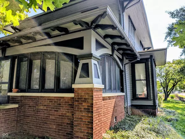 1103 Pearl ST, Columbus, IN 47201